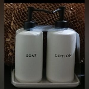 Hearth and Hand by Magnolia Soap & Lotion Ceramic Pump Set with Tray NEW